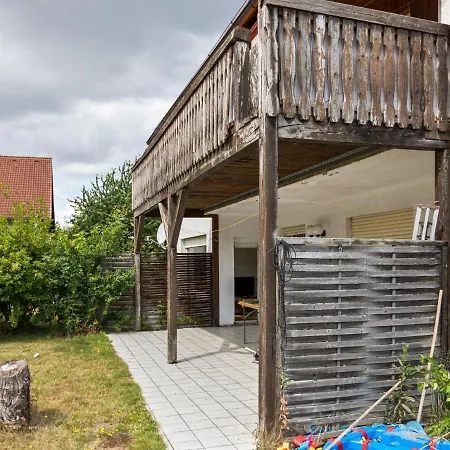 Charming In Fuldabrueck With Garden Apartamento