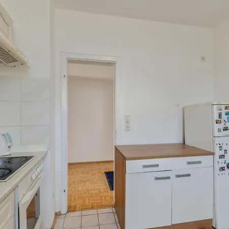 Apartamento Charming In Fuldabrueck With Garden